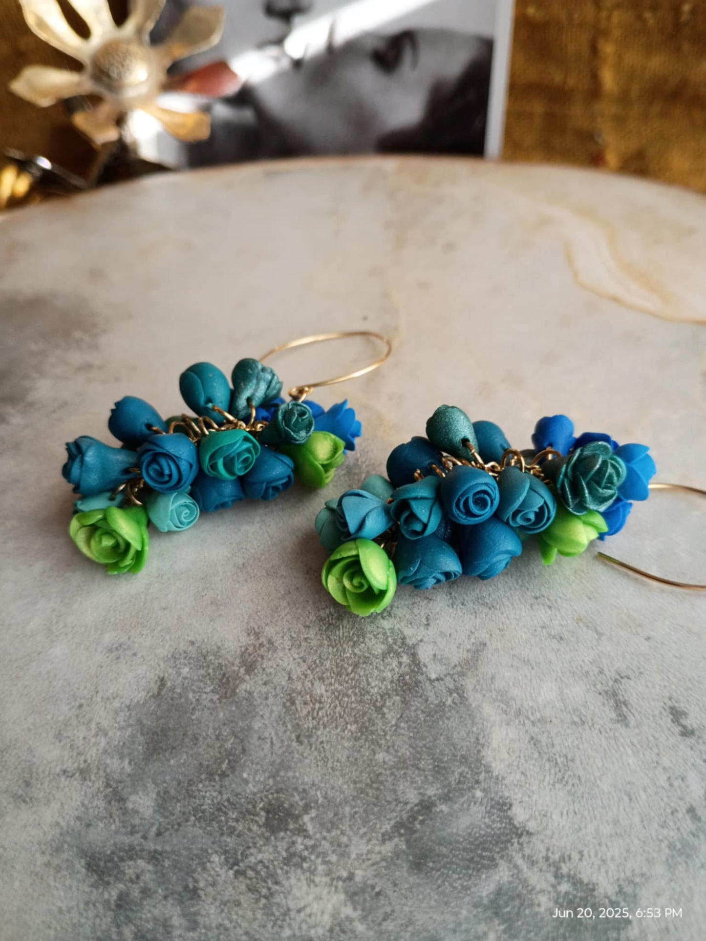 A Pop of Green! Chandelier Roses